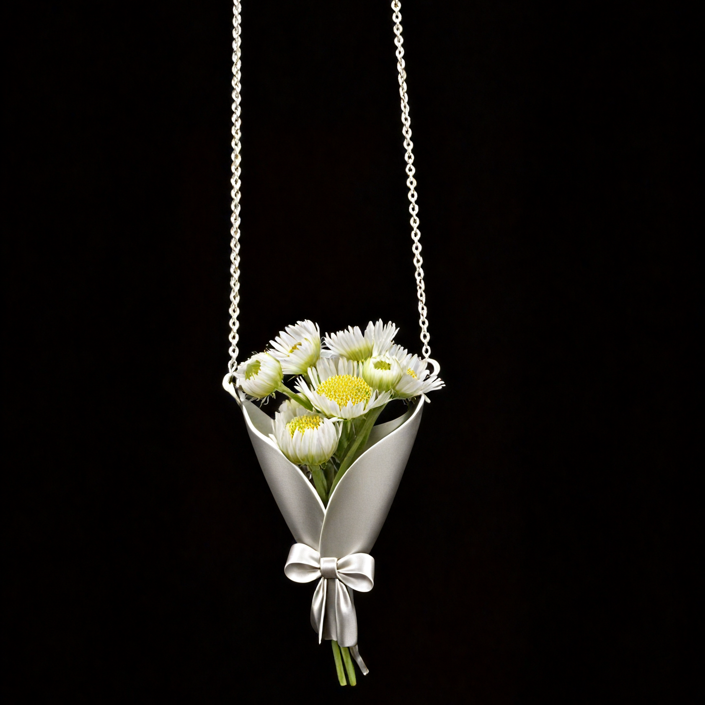 Fashionable Bouquet Necklace